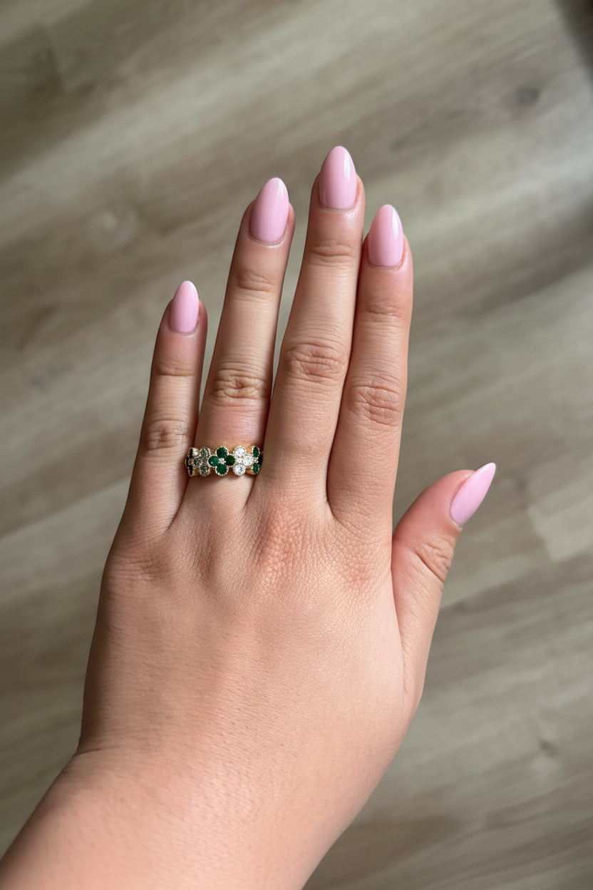 Green Quatrefoil Lined Ring