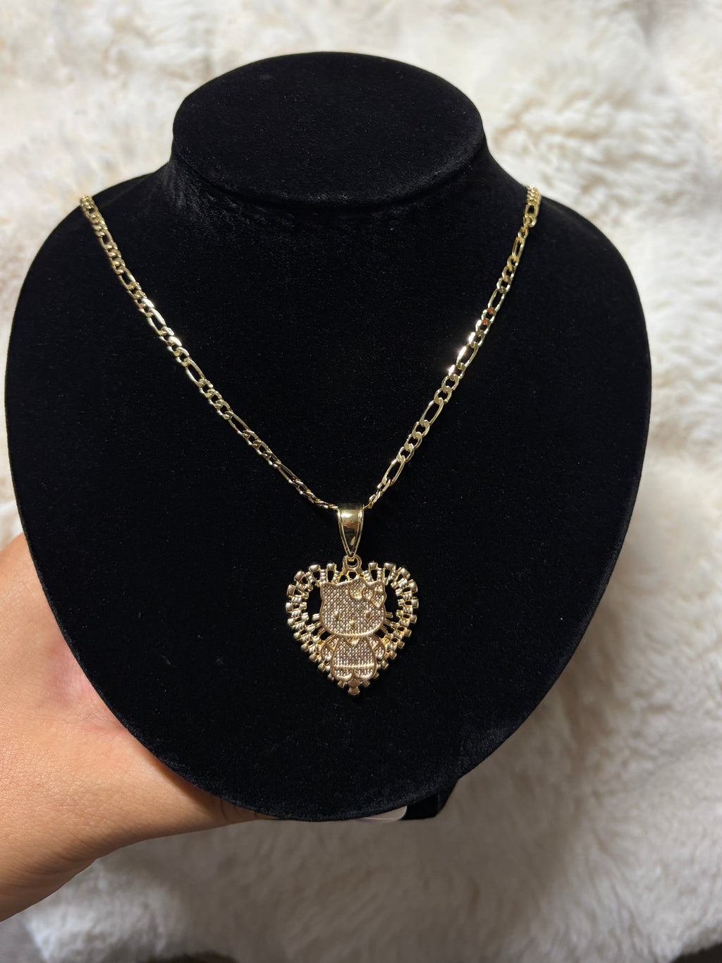 HEART HELLO KITTY NECKLACES
